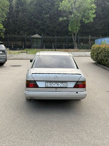 Mercedes E 250 1993, 249,387 km - 2.5 l - Bakı