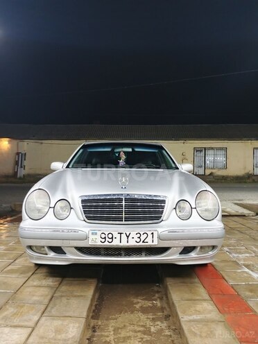 Mercedes E 220 d 2001, 300,254 km - 2.2 l - Masallı