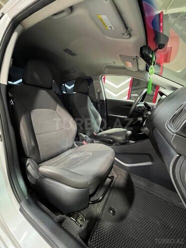 Kia Rio-14