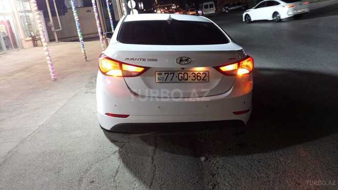 Hyundai Avante 2015, 240,000 km - 1.6 l - Bakı