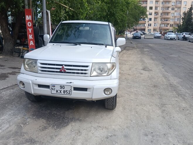 Mitsubishi Pajero io 1999, 250,000 km - 1.8 l - Bakı