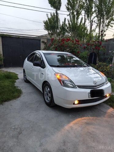 Toyota Prius-4
