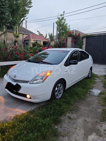 Toyota Prius-3