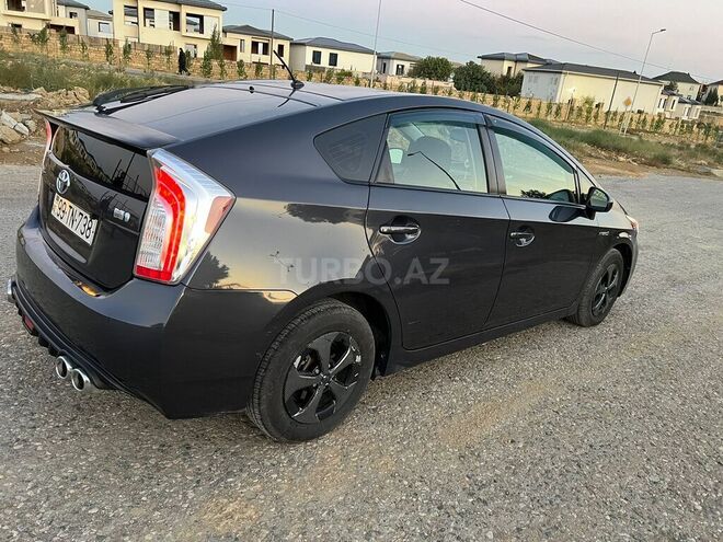 Toyota Prius-2