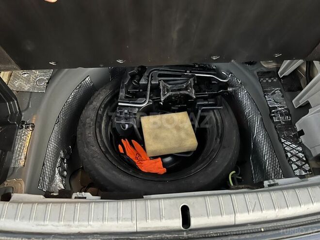Toyota Prius-13