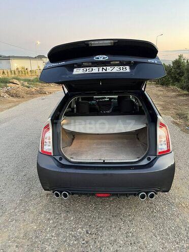 Toyota Prius-7