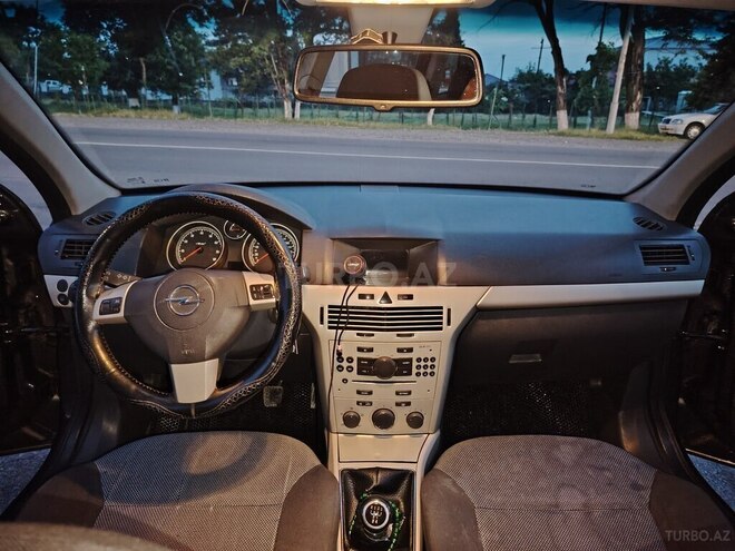 Opel Astra 2008, 382,537 km - 1.4 l - Zaqatala