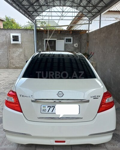Nissan Teana 2010, 220,000 km - 2.5 l - Salyan