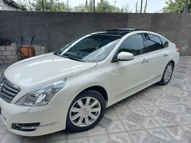 Nissan Teana 2010, 220,000 km - 2.5 l - Salyan