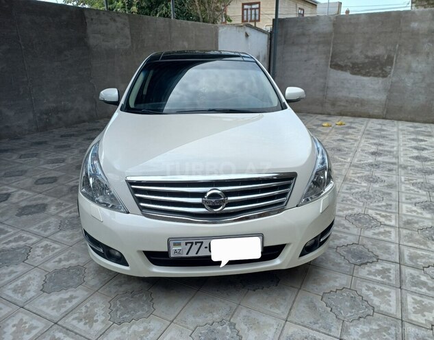 Nissan Teana 2010, 220,000 km - 2.5 l - Salyan