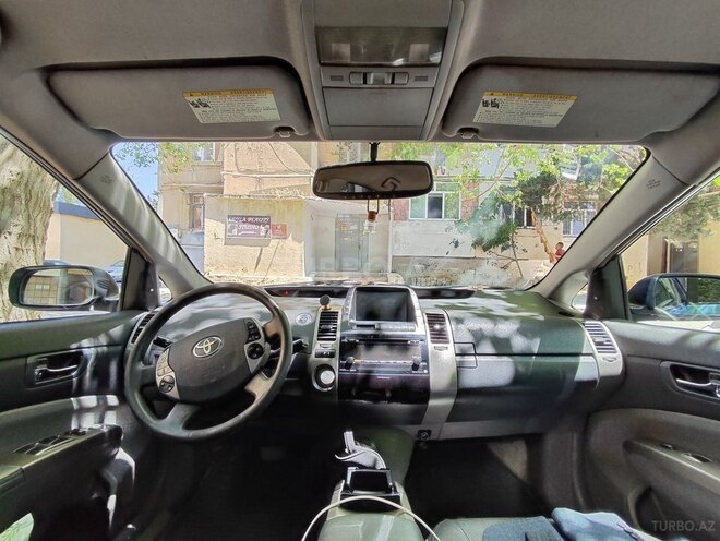 Toyota Prius-9