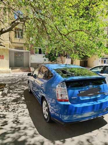 Toyota Prius-3