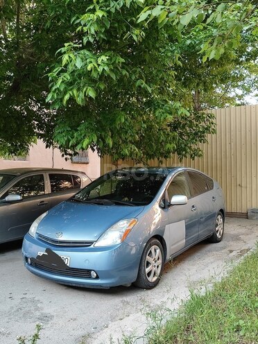 Toyota Prius-2
