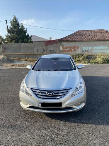 Hyundai Sonata-2