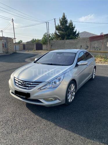 Hyundai Sonata-1