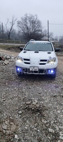 Mitsubishi Outlander 2004, 194,000 km - 2.4 l - Şəki
