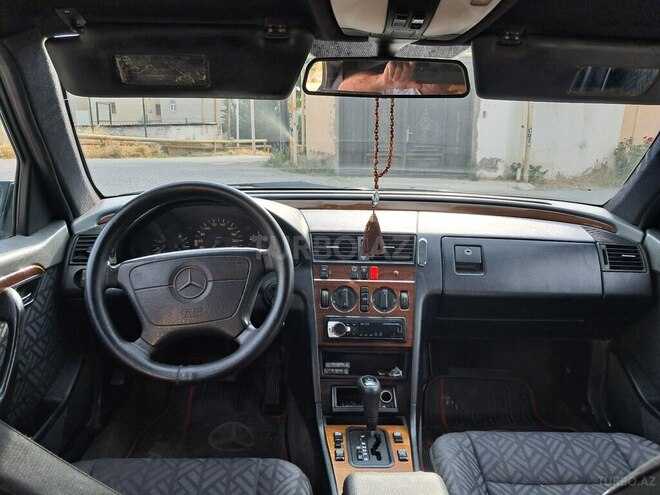 Mercedes C 200-9