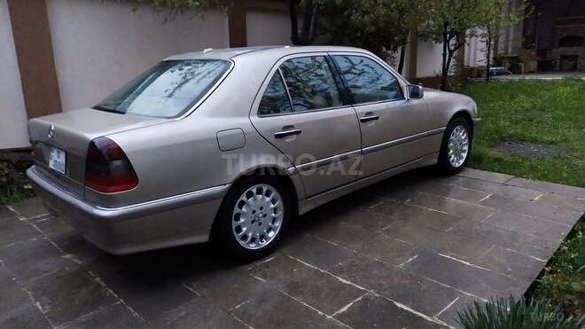 Mercedes C 230 2000, 298,000 km - 2.3 л - Bakı