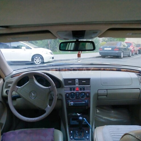 Mercedes C 230 2000, 298,000 km - 2.3 л - Bakı