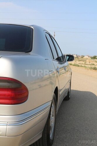 Mercedes E 270 1999, 347,240 km - 2.7 l - Bakı