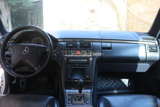 Mercedes E 270 1999, 347,240 km - 2.7 l - Bakı