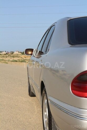 Mercedes E 270 1999, 347,240 km - 2.7 l - Bakı