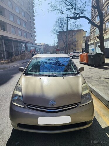 Toyota Prius-2