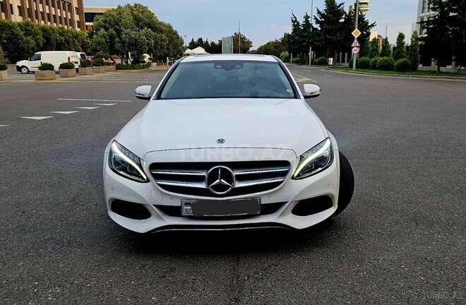 Mercedes C 220 d 2017, 80,500 km - 2.2 l - Bakı