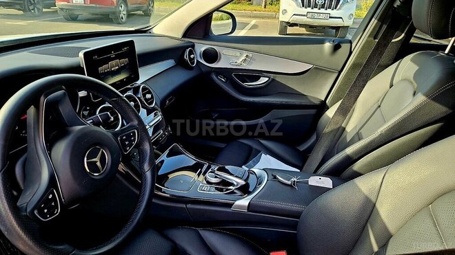 Mercedes C 220 d 2017, 80,500 km - 2.2 l - Bakı