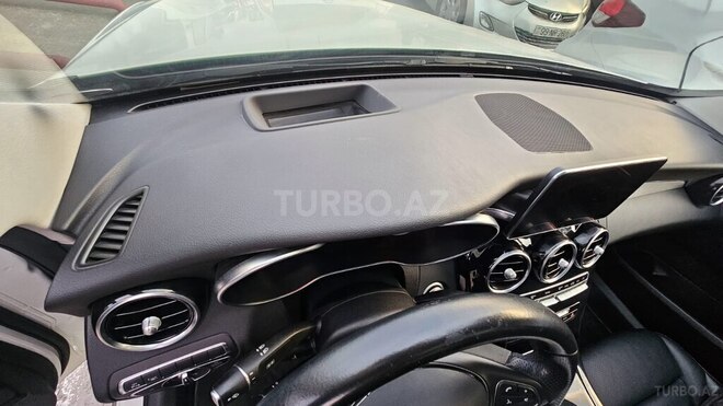 Mercedes C 220 d 2017, 80,500 km - 2.2 l - Bakı