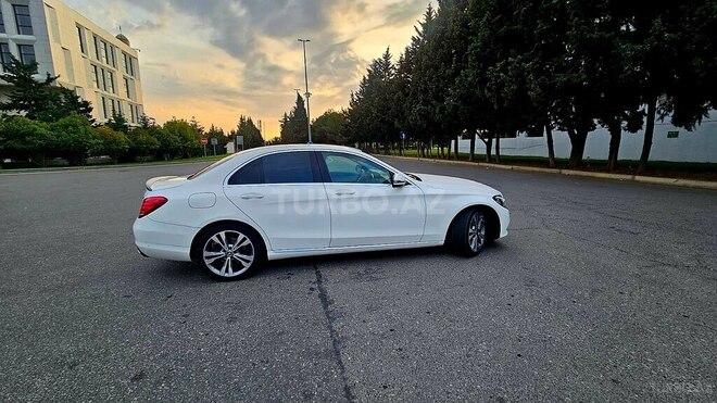 Mercedes C 220 d 2017, 80,500 km - 2.2 l - Bakı