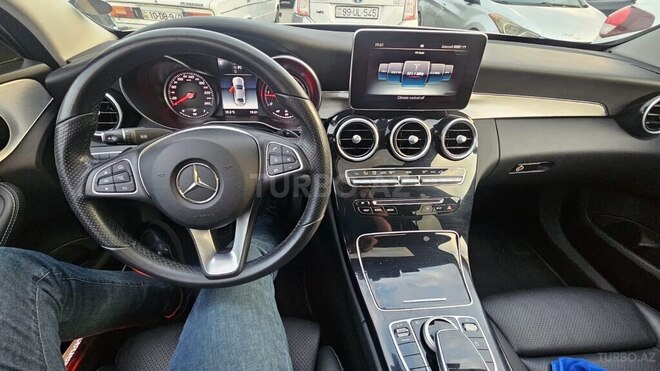 Mercedes C 220 d 2017, 80,500 km - 2.2 l - Bakı