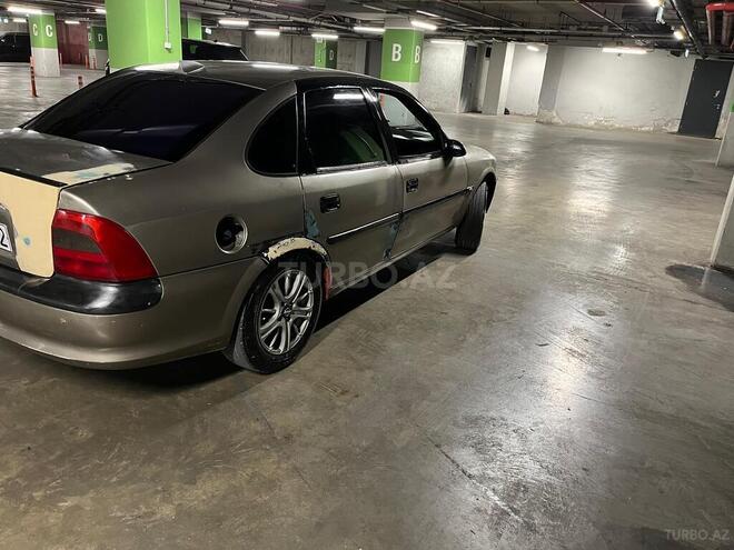 Opel Vectra 1996, 254,000 km - 1.6 l - Bakı