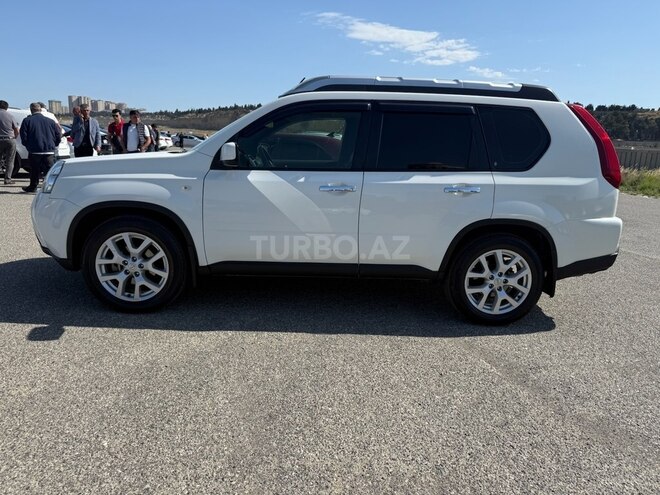 Nissan X-Trail 2013, 210,000 km - 2.5 l - Bakı