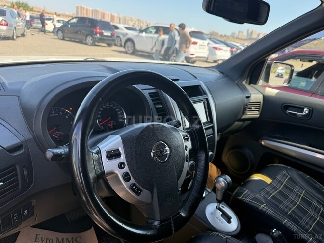 Nissan X-Trail 2013, 210,000 km - 2.5 l - Bakı