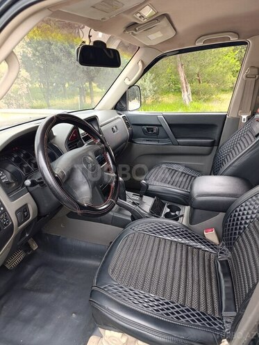 Mitsubishi Pajero 2005, 294,000 km - 3.0 l - Bakı