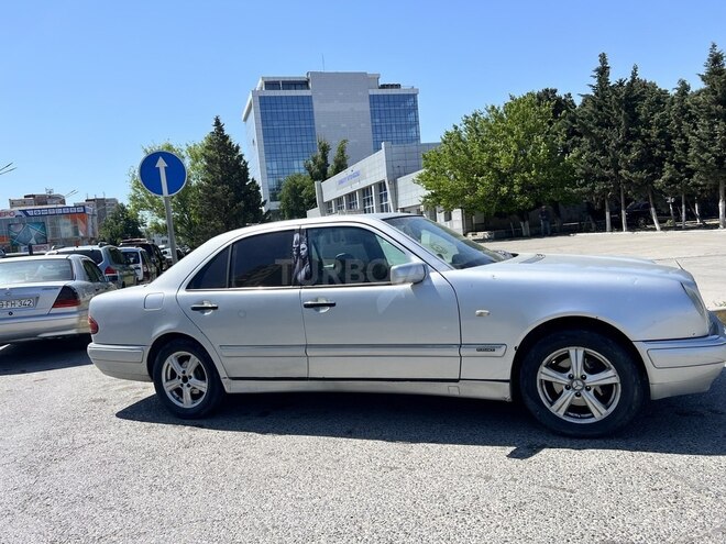 Mercedes E 240 1998, 316,813 km - 2.4 l - Sumqayıt