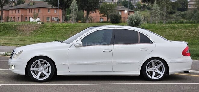 Mercedes E 240 2005, 298,000 km - 2.4 l - Gəncə