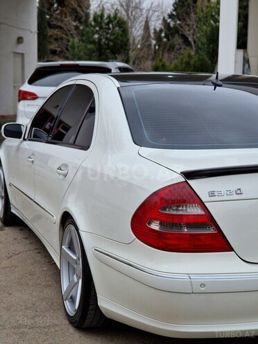 Mercedes E 240 2005, 298,000 km - 2.4 l - Gəncə