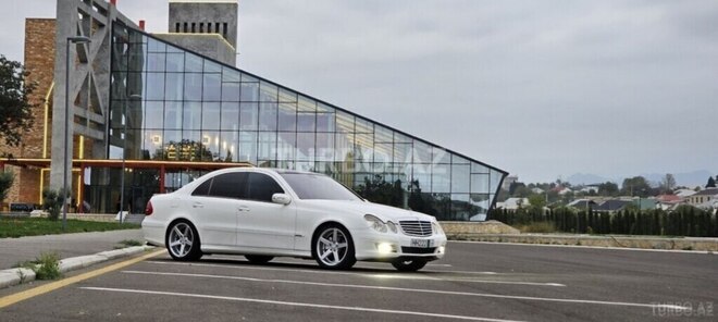 Mercedes E 240 2005, 298,000 km - 2.4 l - Gəncə