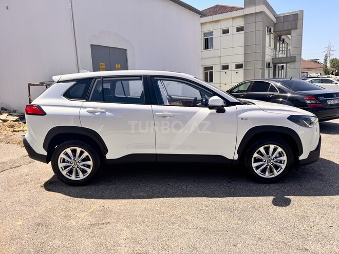 Toyota Corolla Cross 2025, 0 km - 2.0 л - Bakı