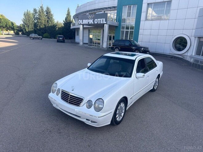Mercedes E 240 2001, 320,555 km - 2.6 l - Qazax