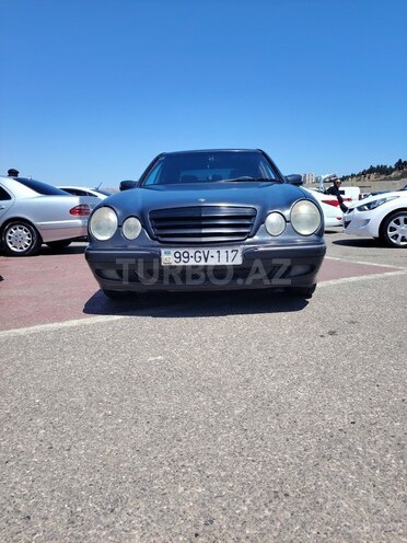 Mercedes E 270 2001, 150,000 km - 2.7 л - Bakı
