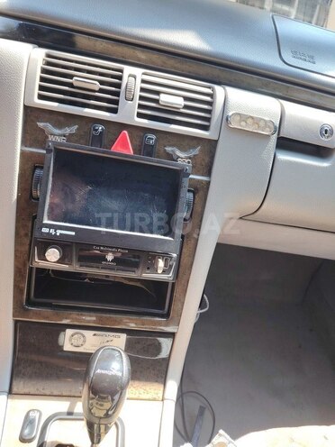 Mercedes E 270 2001, 150,000 km - 2.7 л - Bakı