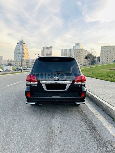 Toyota Land Cruiser-7