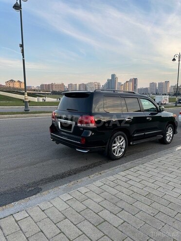 Toyota Land Cruiser-5