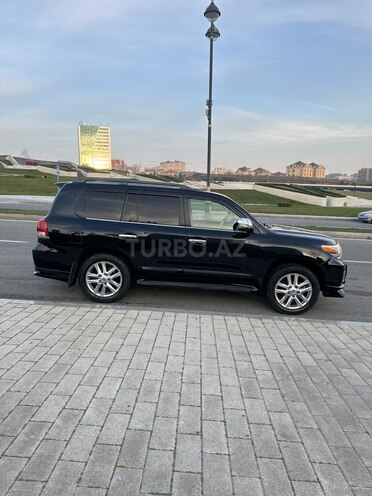 Toyota Land Cruiser-9