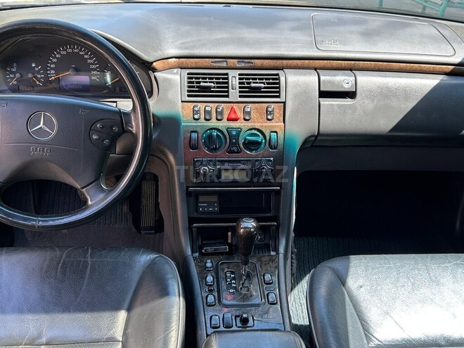 Mercedes E 270 2000, 280,000 km - 2.7 l - Bakı