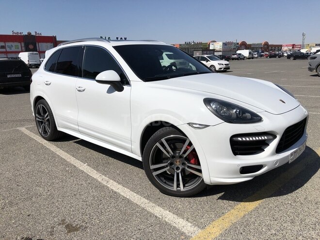 Porsche Cayenne GTS 2014, 91,000 km - 4.8 л - Bakı