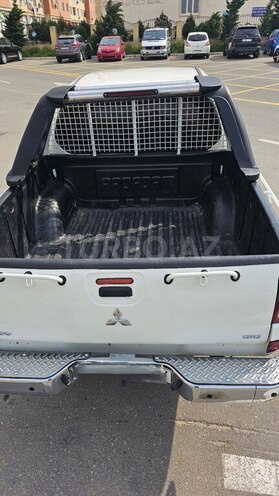 Mitsubishi L200 2015, 233,000 km - 2.5 l - Bakı